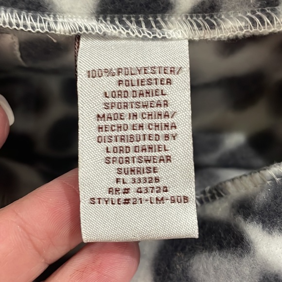 Cheetah print shaw - Picture 3 of 5